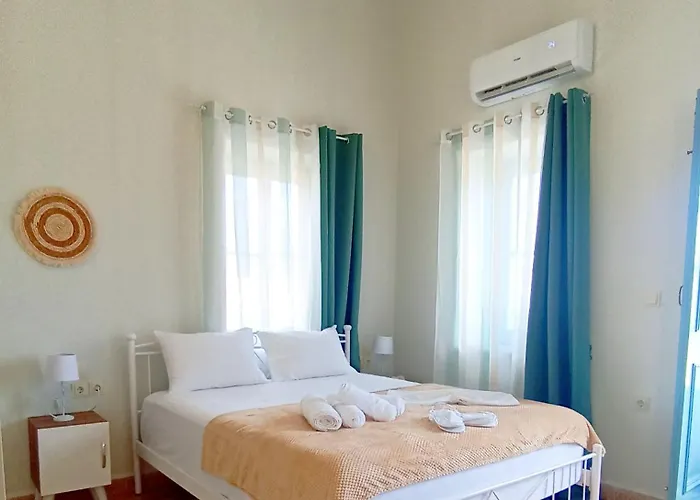 Triton At Kasonia Pothia فيلة